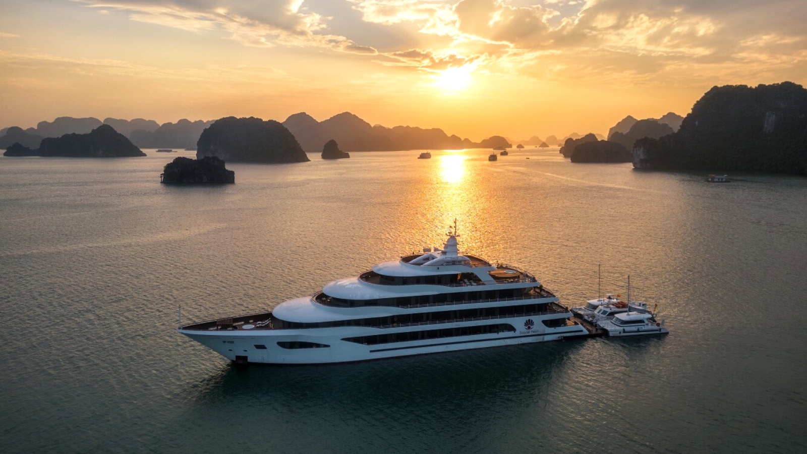 Luxury Yacht Cruise