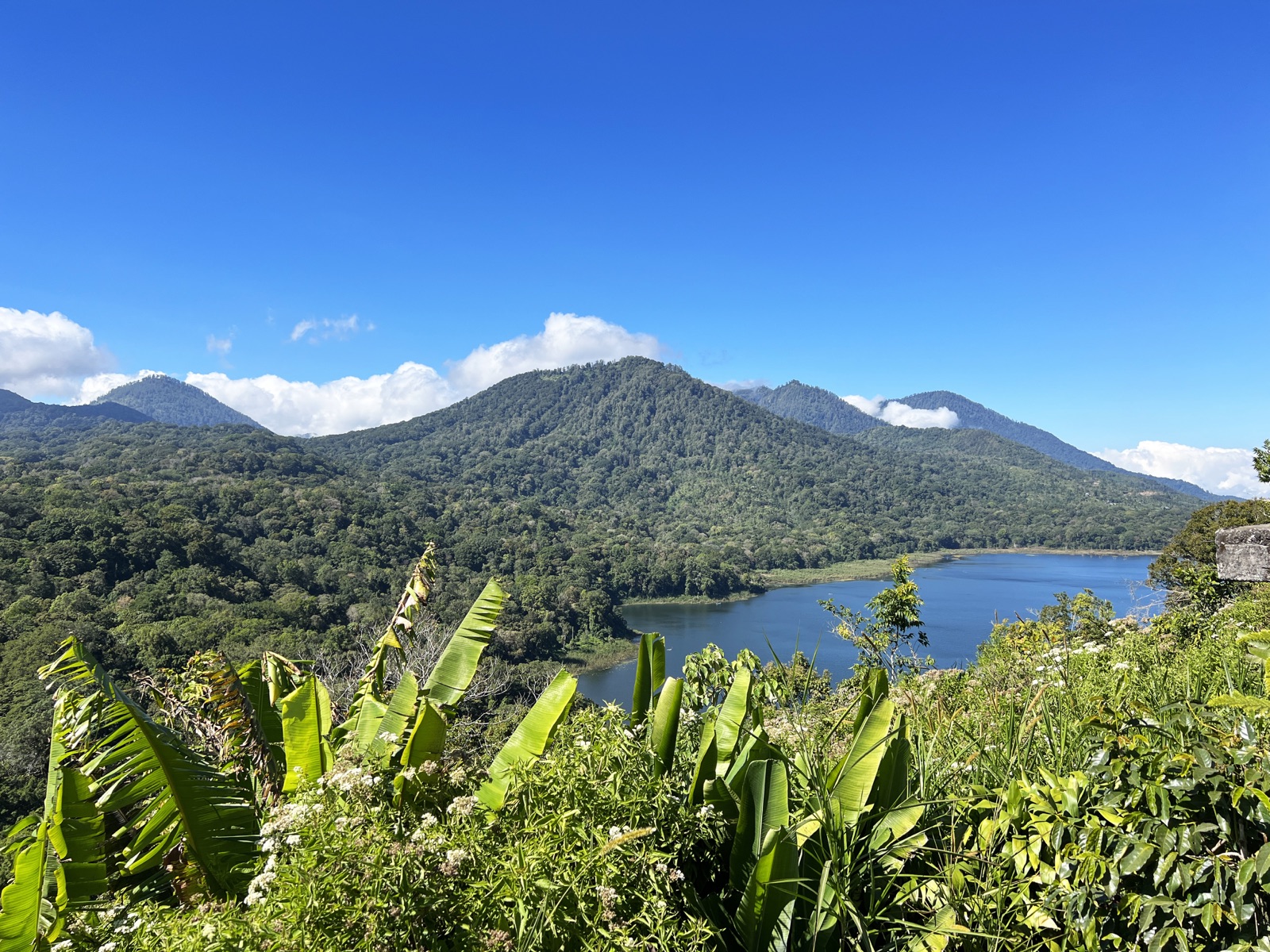Lake Buyan