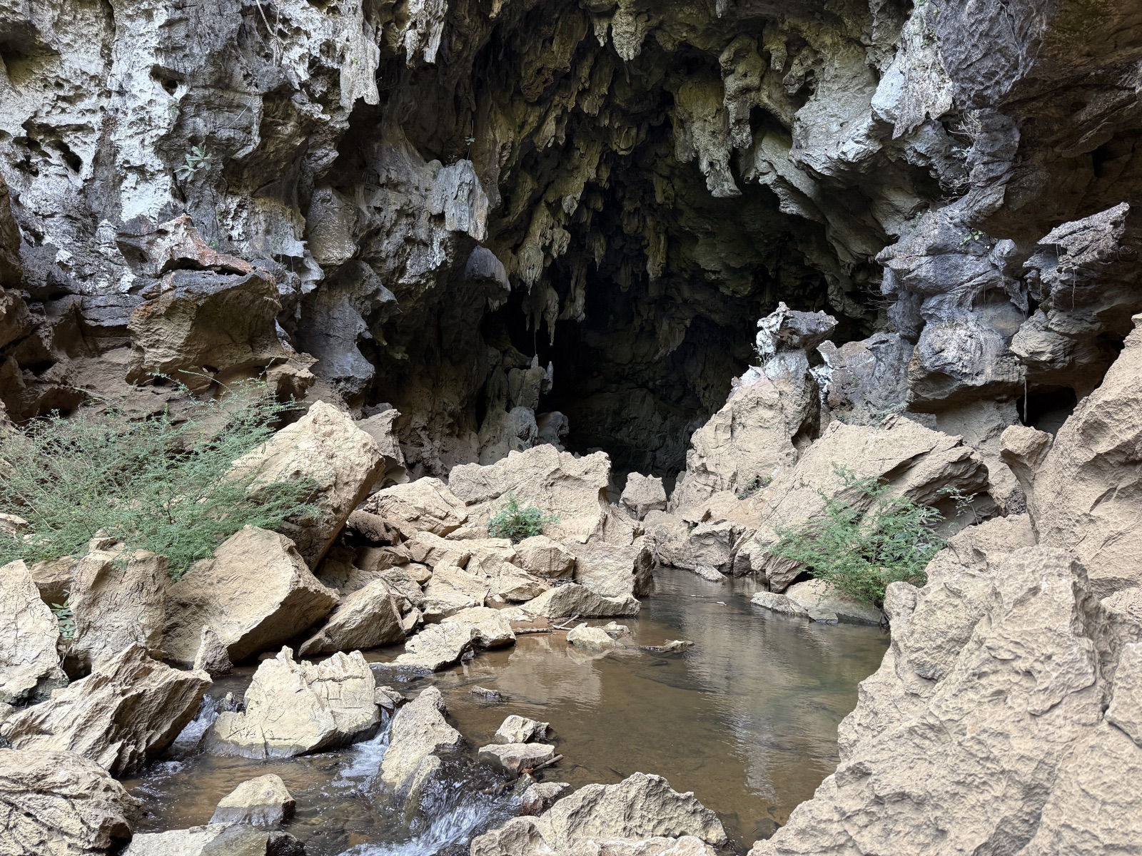Xieng Liap Cave