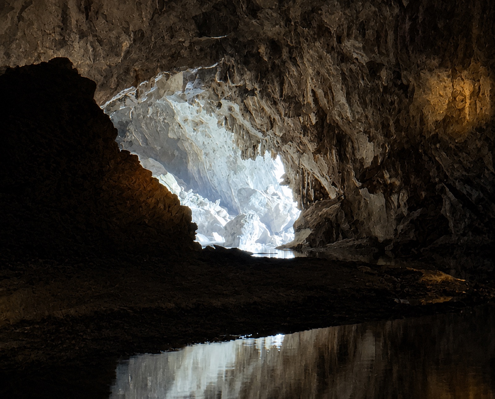 Underground River of Kong Lor Cave